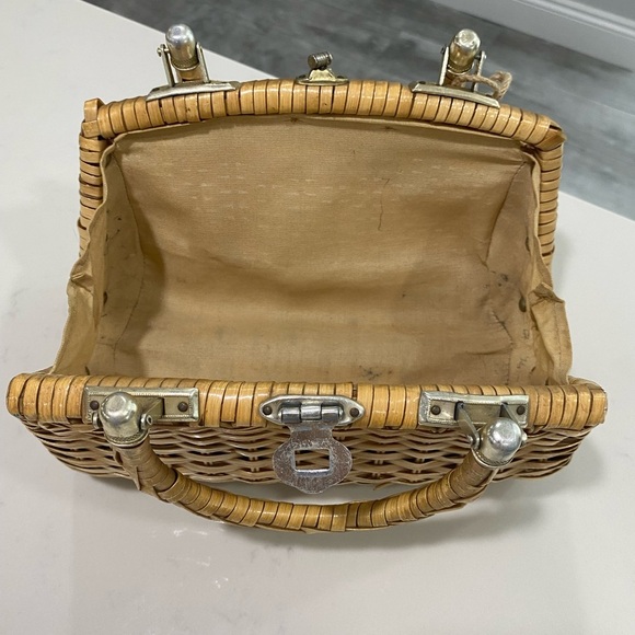 Vintage 1960s Wicker Handbag - Picture 6 of 9